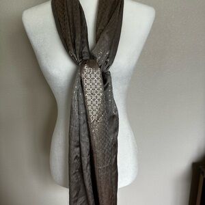 Gray Rose Gold Scarf by APT.9